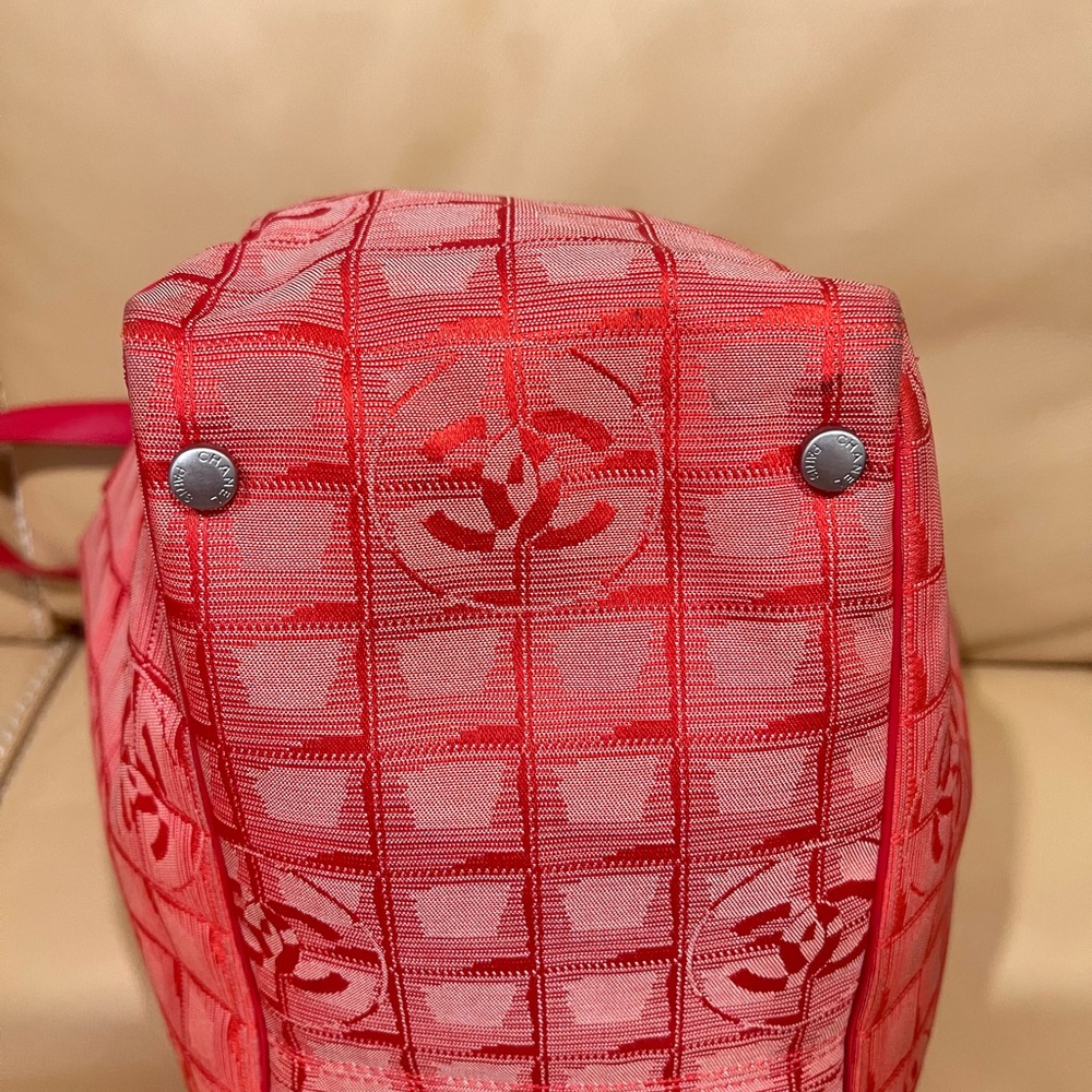 CHANEL Travel Line Tote Bag Nylon Red CC - Picture 6 of 16